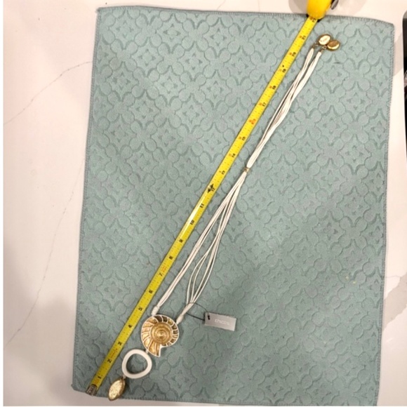 NWT Chicos Adjustable Seashell Necklace - Picture 6 of 10